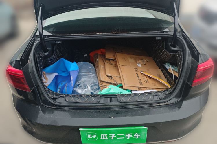 Used Volkswagen Magotan 2021 330TSI DSG 30th Anniversary Edition Trunk