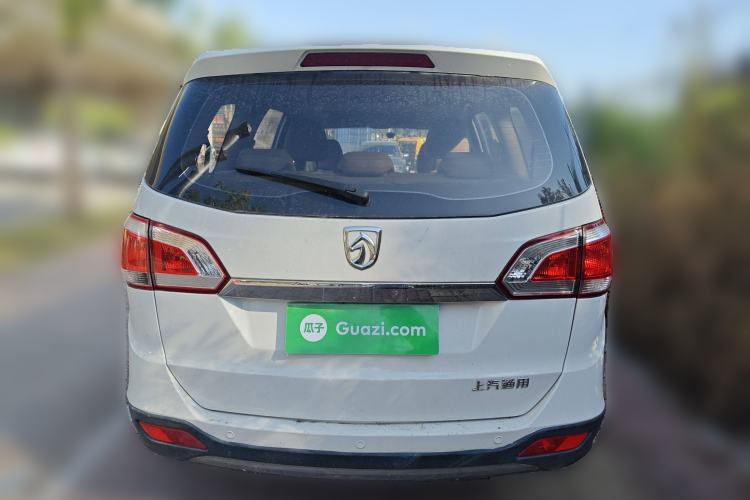 Used Baojun 730 2014 1.5L manual luxury trim 7 seats Rear