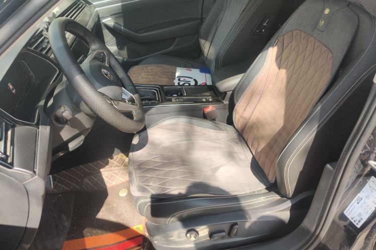 Used Volkswagen Magotan 2020 330TSI DSG Luxury Edition Left Front Seat