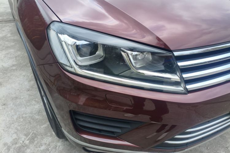 Used Volkswagen Touareg 2016 3.0 TSI Standard Version Right Front Headlight