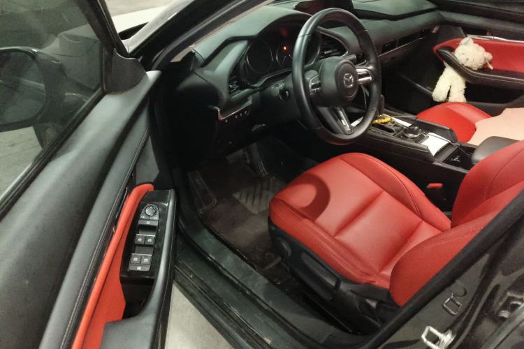 Used Mazda 3 Axela 2021 2.0L Automatic ZhiXuan Edition
