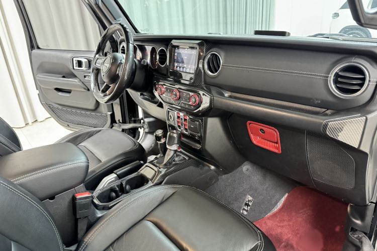 Used Jeep Wrangler 2019 2.0T Sahara 4-Door Version China V Standard