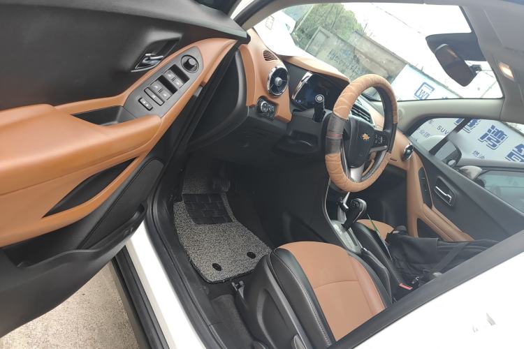 Used Chevrolet Trax 2016 1.4T Automatic Two-Wheel Drive Luxury Version Driver Seat