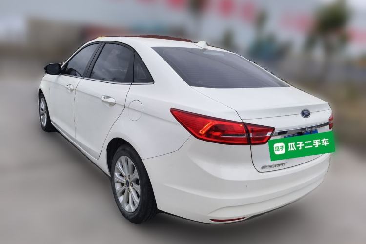 Used Ford Escort 2015 1.5L Automatic Fashion Model
