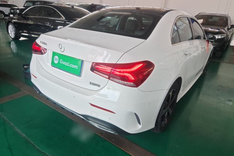 Used Mercedes-Benz A-Class 2022 Revised Version A 200 L Sport Sedan Fashionable Style Rear Right 45 Deg
