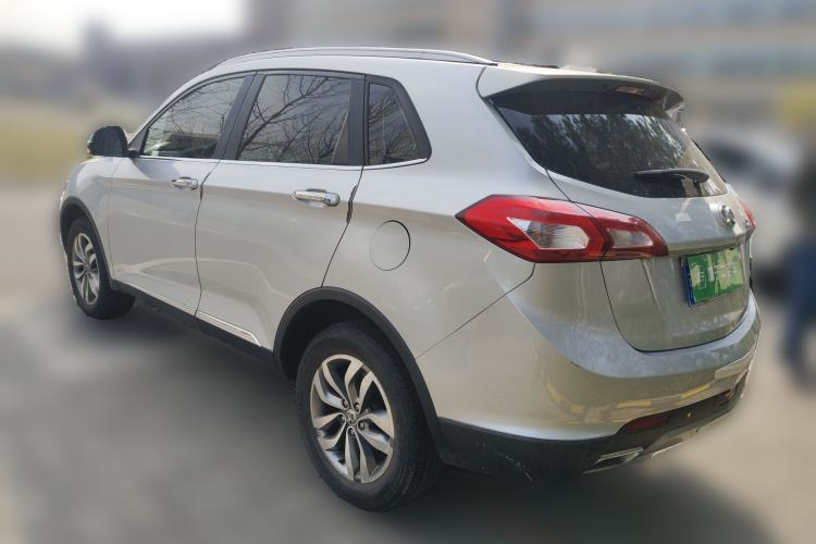 Used BAIC Senova X65 2015 2.0T Automatic Elite Model
