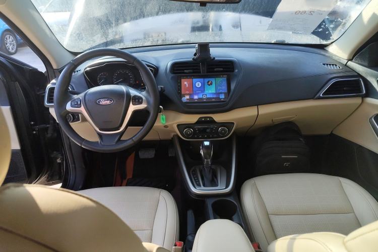 Used Ford Escort 2015 1.5L Automatic Fashion Model