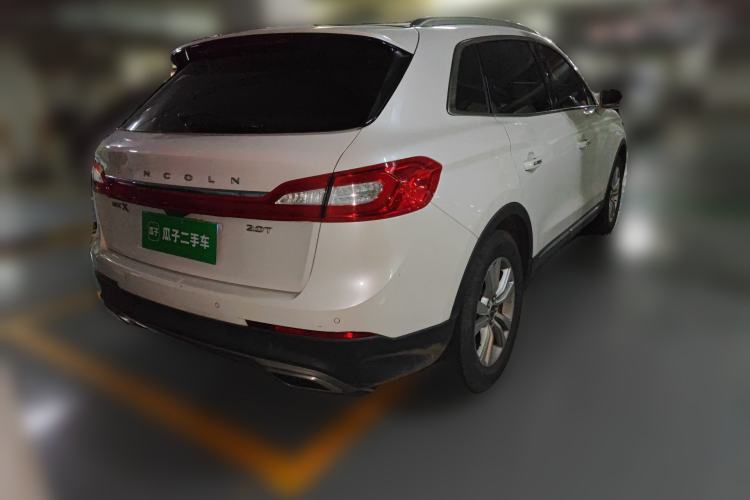 Used Lincoln MKX 2017 2.0T Two-Wheel Drive Deluxe Edition Rear Right 45 Deg