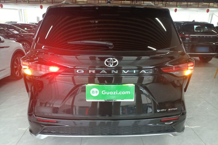 Used Toyota Granvia 2024 2.5L Hybrid Prestige PLUS Four-Wheel Drive Version