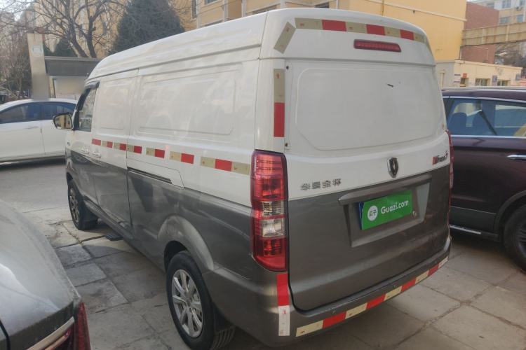 Used Jinbei New Hiace S 2018 1.5L Wealth Edition Van DLCG14