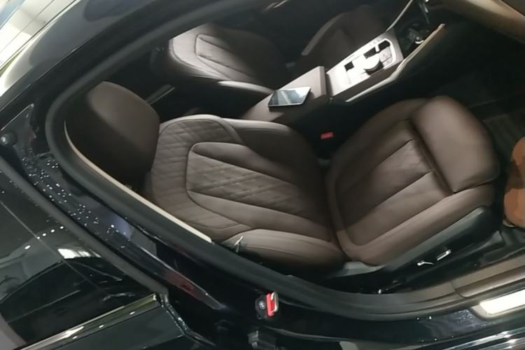 Used BMW 3 Series 2025 330Li M Sport Shadowline Package Right Front Seat