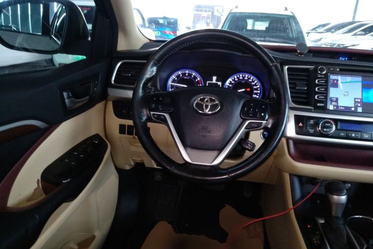 Used Toyota Highlander 2015 2.0T Four-Wheel Drive Ultimate Edition 7-Seater Steering Wheel
