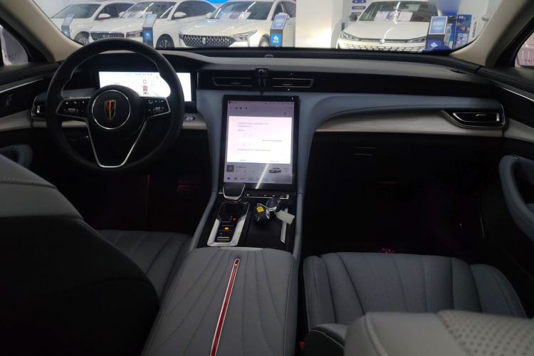 Used Hongqi H5 PHEV 2025 130 Super Hybrid Version Center Console