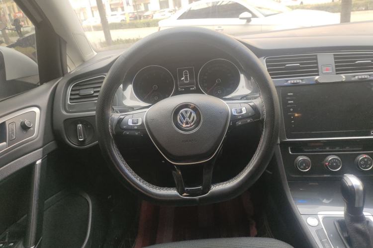 Used Volkswagen Golf 2020 280TSI DSG Comfort Version
