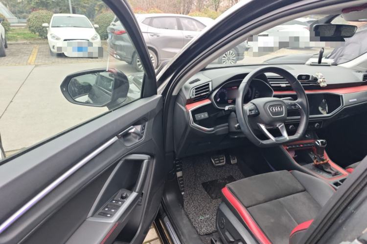 Used Audi Q3 2021 40 TFSI Fashion Dynamic Model
