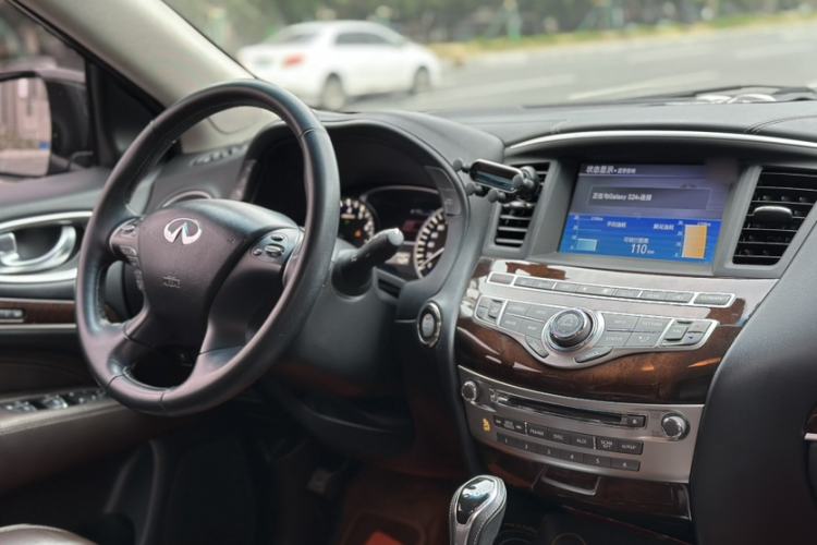 Used Infiniti QX60 2016 2.5 S/C Hybrid Two-Wheel-Drive Excellence Edition China V Standard
