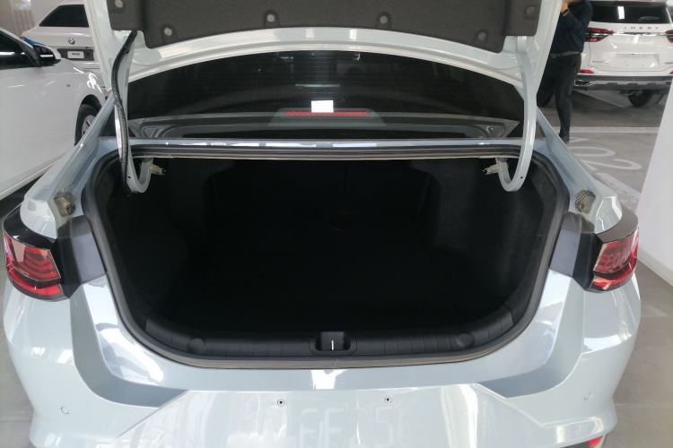 Used Geely Auto Emgrand L HiP 2022 1.5TD-DHT Pro 100KM Super Clean
