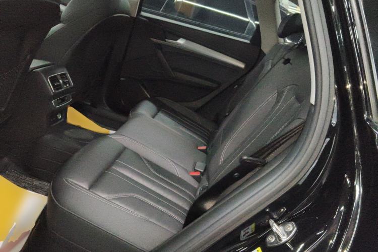 Used Audi Q5L 2022 40T Fashionable and Dynamic Model
