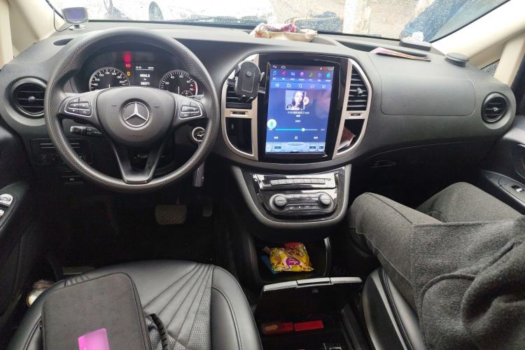 Used Mercedes-Benz Vito 2018 2.0T Elite Version 7 Seats China VI Emission Standard
