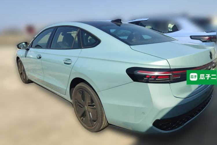 Used Volkswagen Passat 2025 Pro 380TSI Starry Dragon Luxury Edition Rear Left 45 Deg