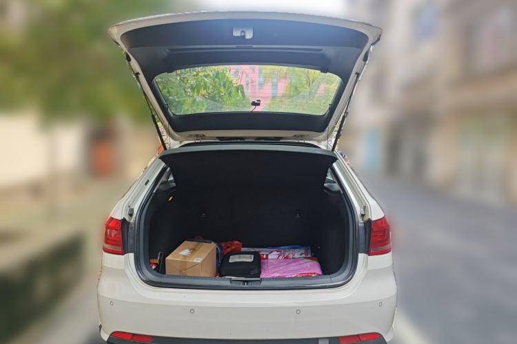 Used Volkswagen Gran Lavida 2013 1.6L Manual Comfort Model
