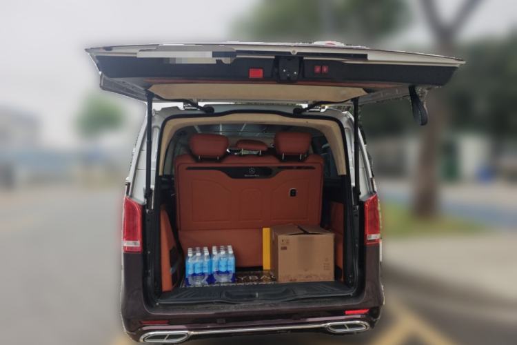 Used Mercedes-Benz Vito 2021 2.0T Elite Version 7 Seats Trunk