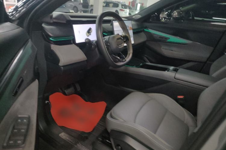 Used Lynk & Co 08 EM-P 2023 245km Ultra-Long Range Halo Driver Seat