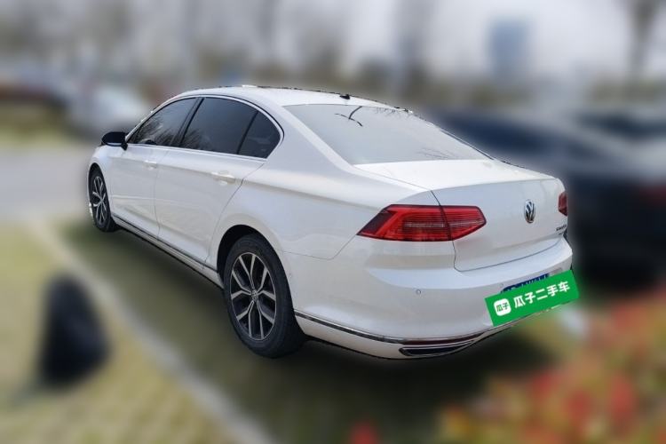 Used Volkswagen Magotan 2017 330TSI DSG Luxury Model Rear Left 45 Deg