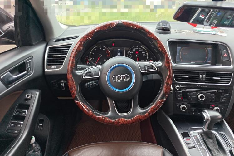 Used Audi Q5 2016 40 TFSI Technology Edition Steering Wheel