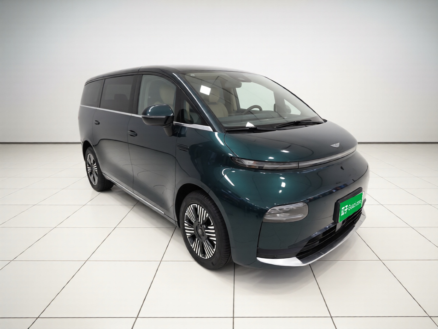 Geely Galaxy LEVC L380 2024 140-Degree 6-Seater All-Wheel-Drive Ultra — снимка 3