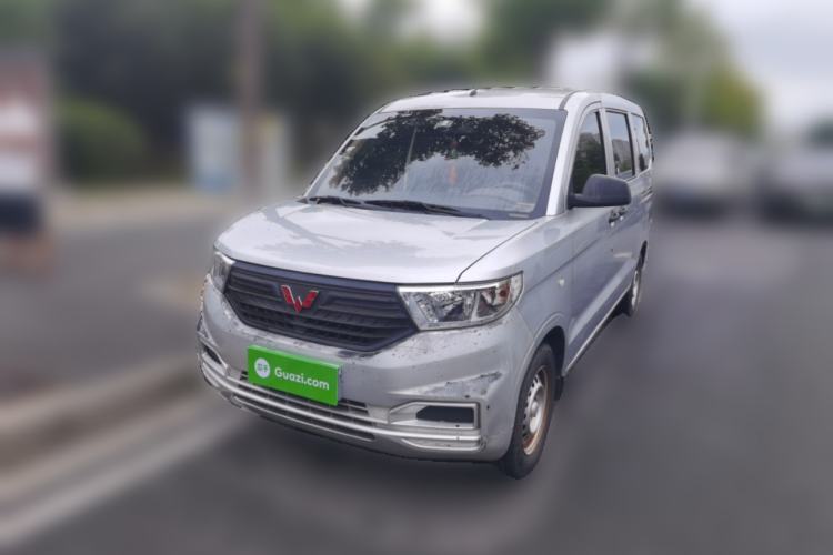 Used Wuling Hongguang V 2019 1.5L Jingqu Version China VI LAR