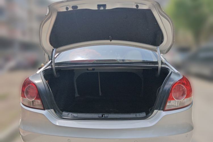 Used Volkswagen Lavida 2011 1.4 TSI Manual Prestige Edition Trunk