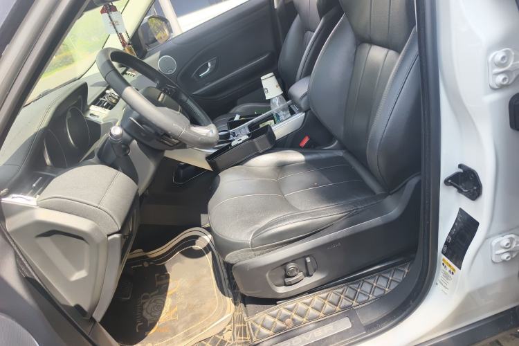 Used Land Rover Range Evoque 2018 240 PS SE Smart Brilliance Edition Left Front Seat