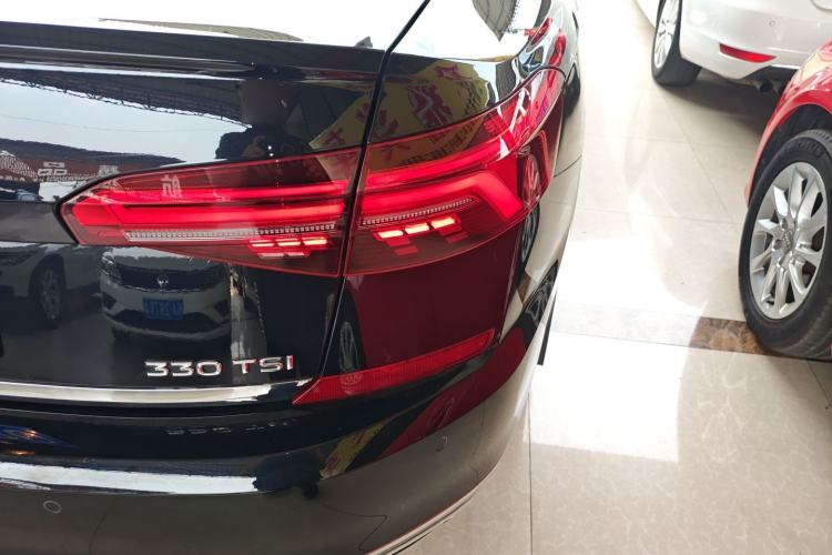 Used Volkswagen Passat 2020 330TSI Luxury Edition China VI Right Rear Taillight