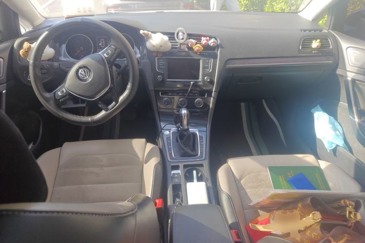 Used Volkswagen Golf 2017 230TSI Automatic Luxury Million-Vehicle Commemorative Edition