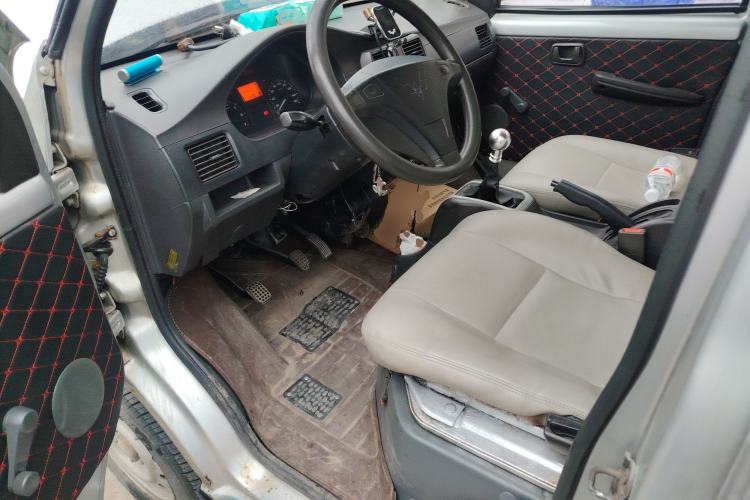 Used Wuling Rongguang 2012 1.5L Extended Basic Version Driver Seat