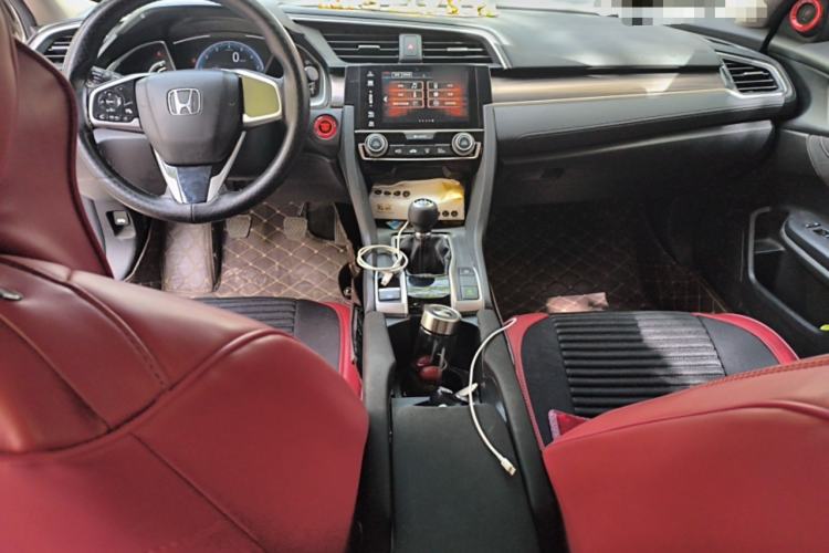 Used Honda Civic 2019 220TURBO Manual Jinkong Edition China VI Center Console