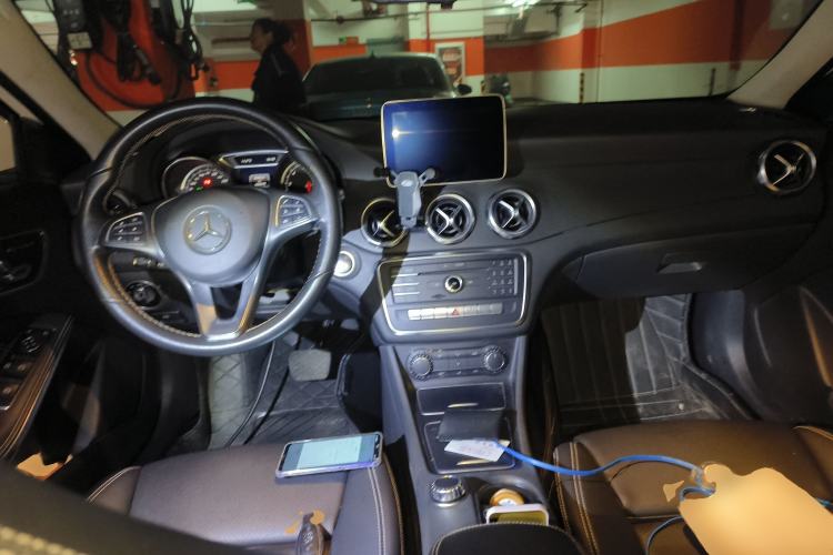 Used Mercedes-Benz GLA 2017 GLA 200 Sport Edition Center Console