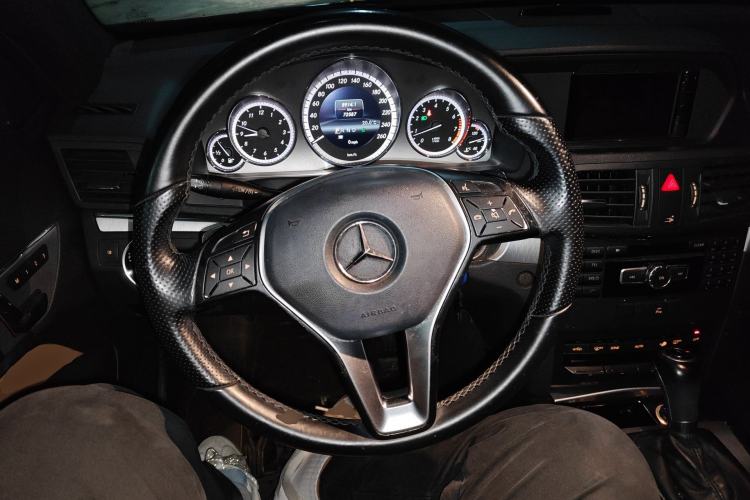 Used Mercedes-Benz E-Class 2012 E 200 CGI Coupe Steering Wheel
