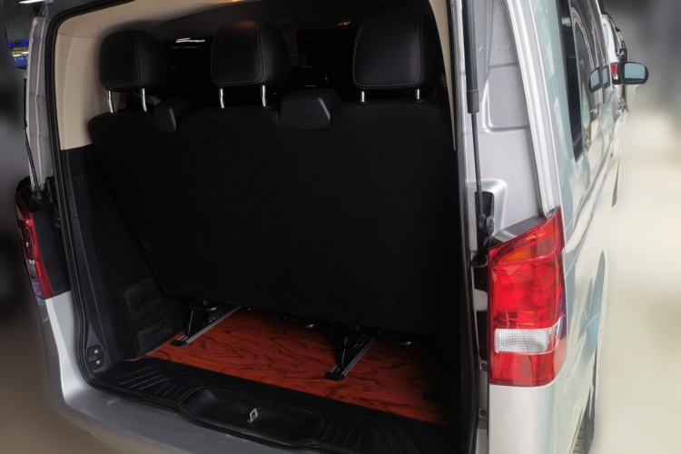 Used Mercedes-Benz Vito 2016 2.0T Elite Version 9-seater Trunk