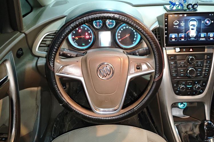 Used Buick GT 2013 GT 1.6L Manual Entry-Level Model Steering Wheel
