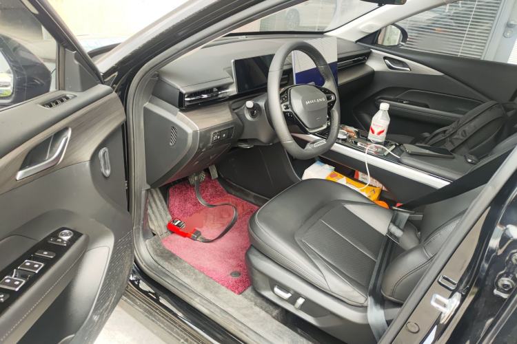 Used Wuling Xingguang 2024 Co-Creation Edition 150 Flagship Model Driver Seat