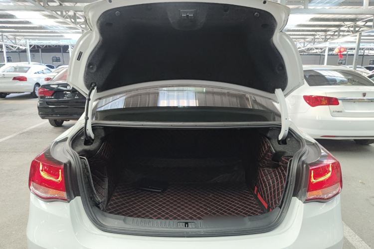 Used Chevrolet Malibu 2017 1.5T Automatic Luxury Edition Trunk