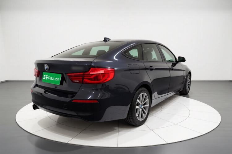 Used BMW 3 Series GT 2017 320i Sport Edition

