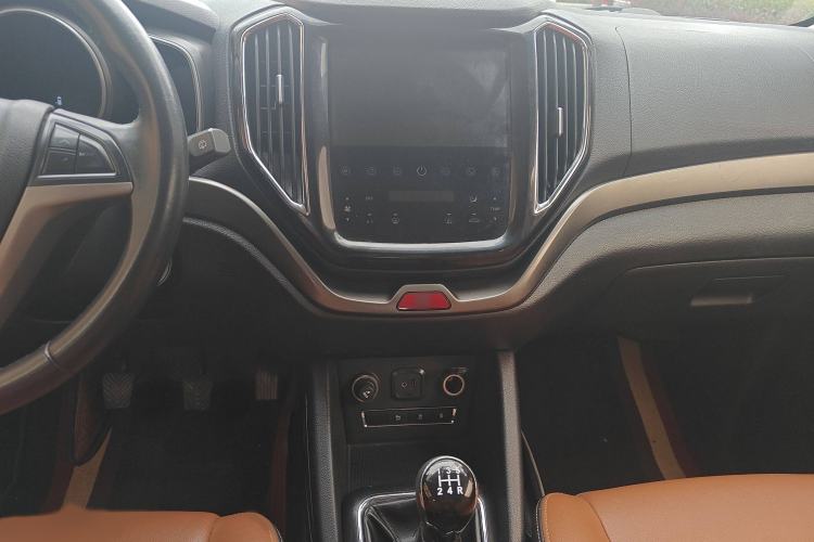 Used Oshan CX70 2016 1.6L Manual Luxury Model
