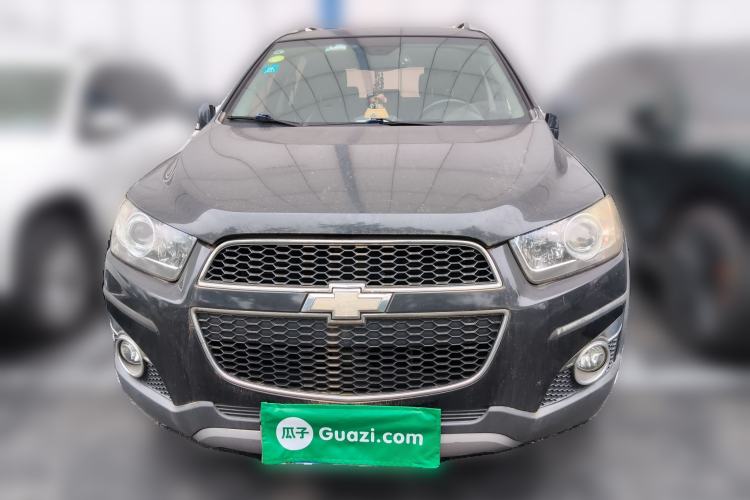 Used Chevrolet Captiva 2011 2.4 AT 7-Seater Luxury Edition Front