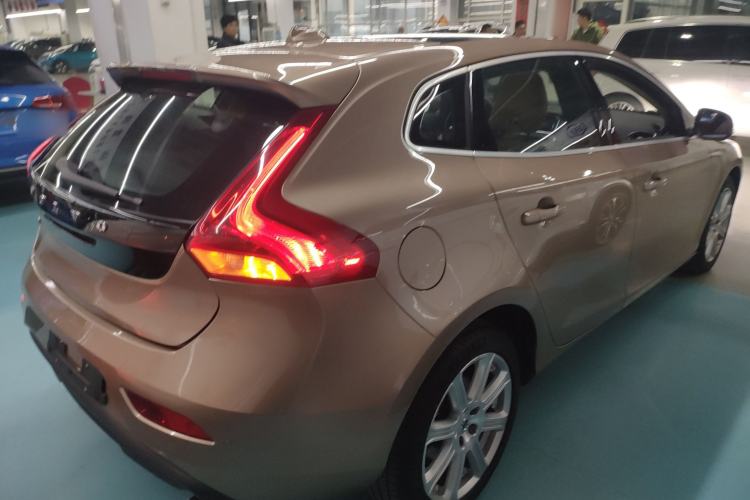 Used Volvo V40 2017 T3 Zhiya Edition