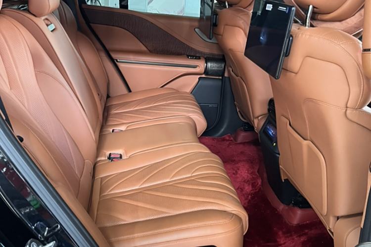 Used Yangwang U8 2023 Luxury Edition
