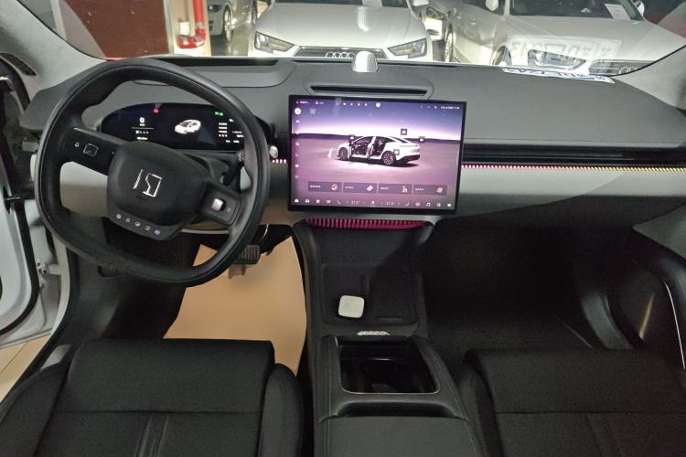 Used Zeekr 007 2024 Four-Wheel Drive Version 75 kWh Center Console