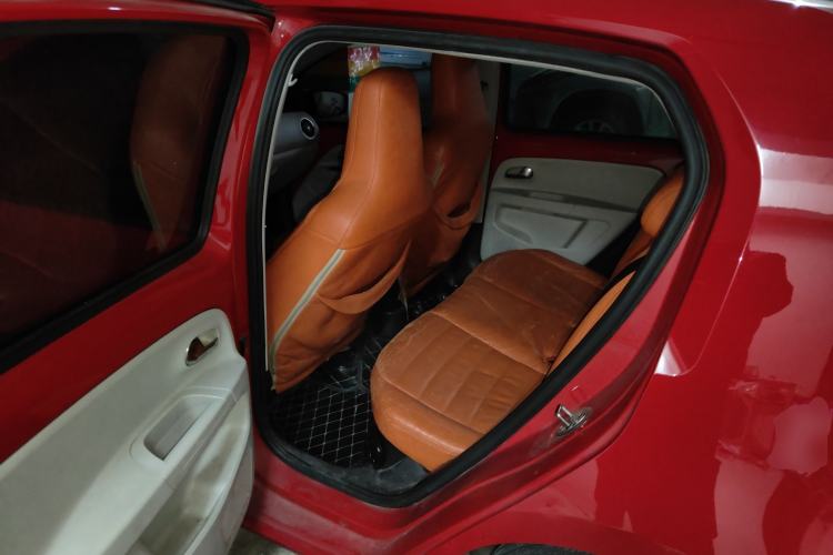 Used Volkswagen up! 2015 1.0L move up! Interior 4